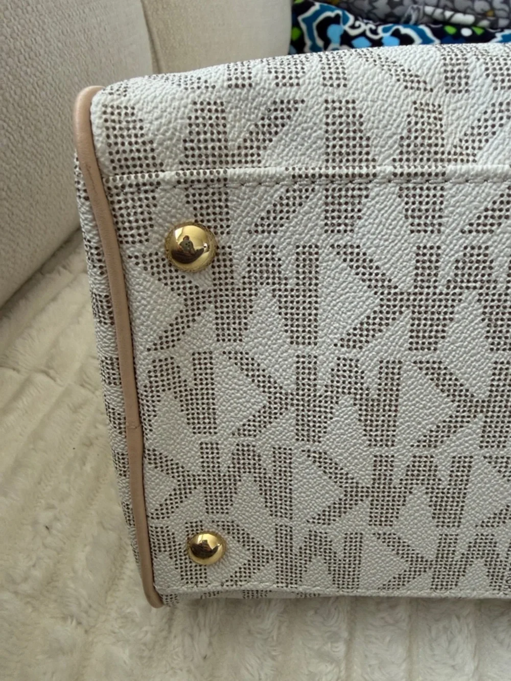 Michael Kors Beige Cream MK Logo Satchel with Gold Hardware - Picture 4 of 7